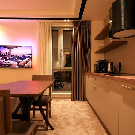 Deha Rooms & Apartments Tiranë Luaran gambar