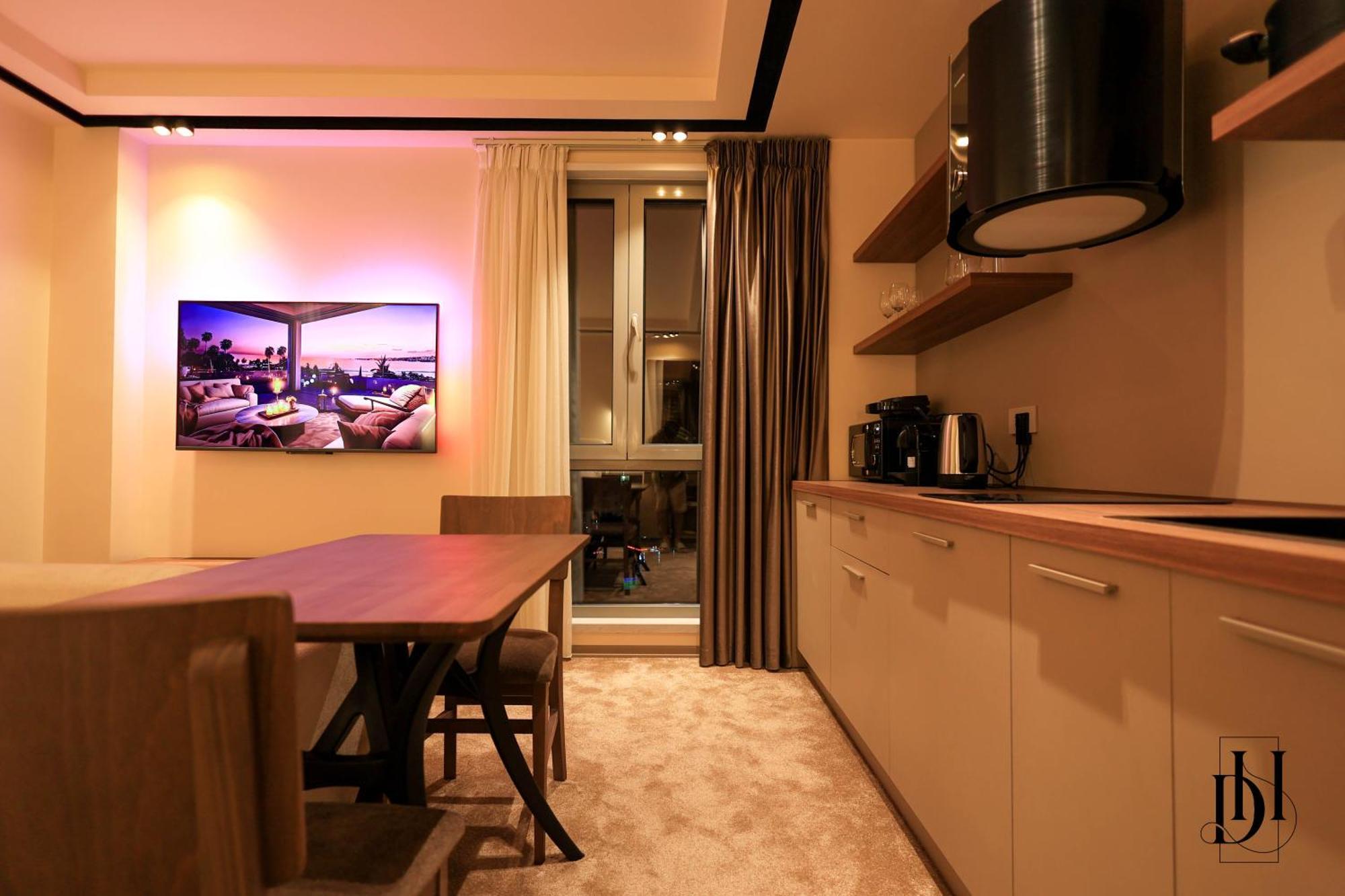 Deha Rooms & Apartments Tiranë Luaran gambar
