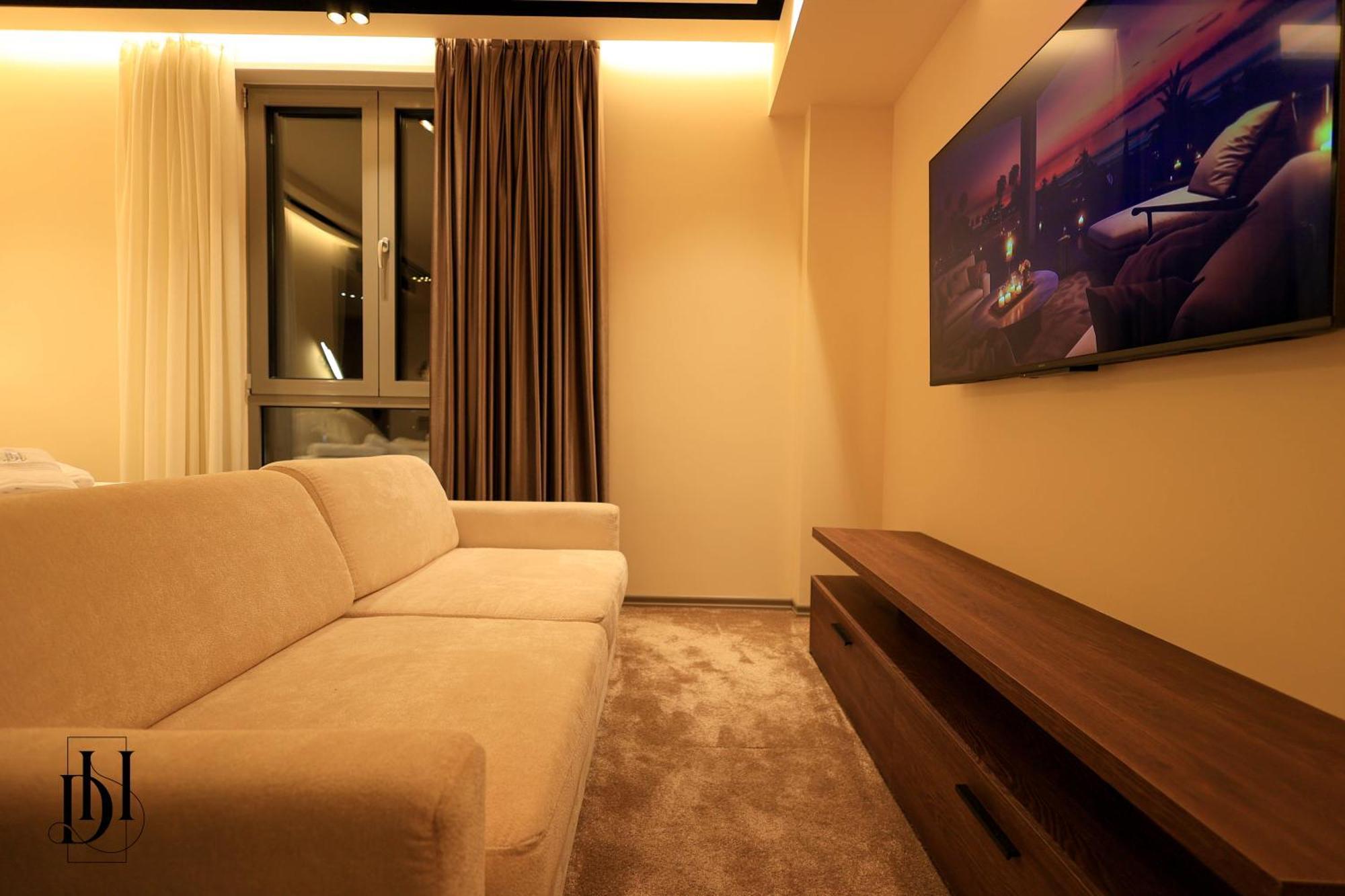 Deha Rooms & Apartments Tiranë Luaran gambar