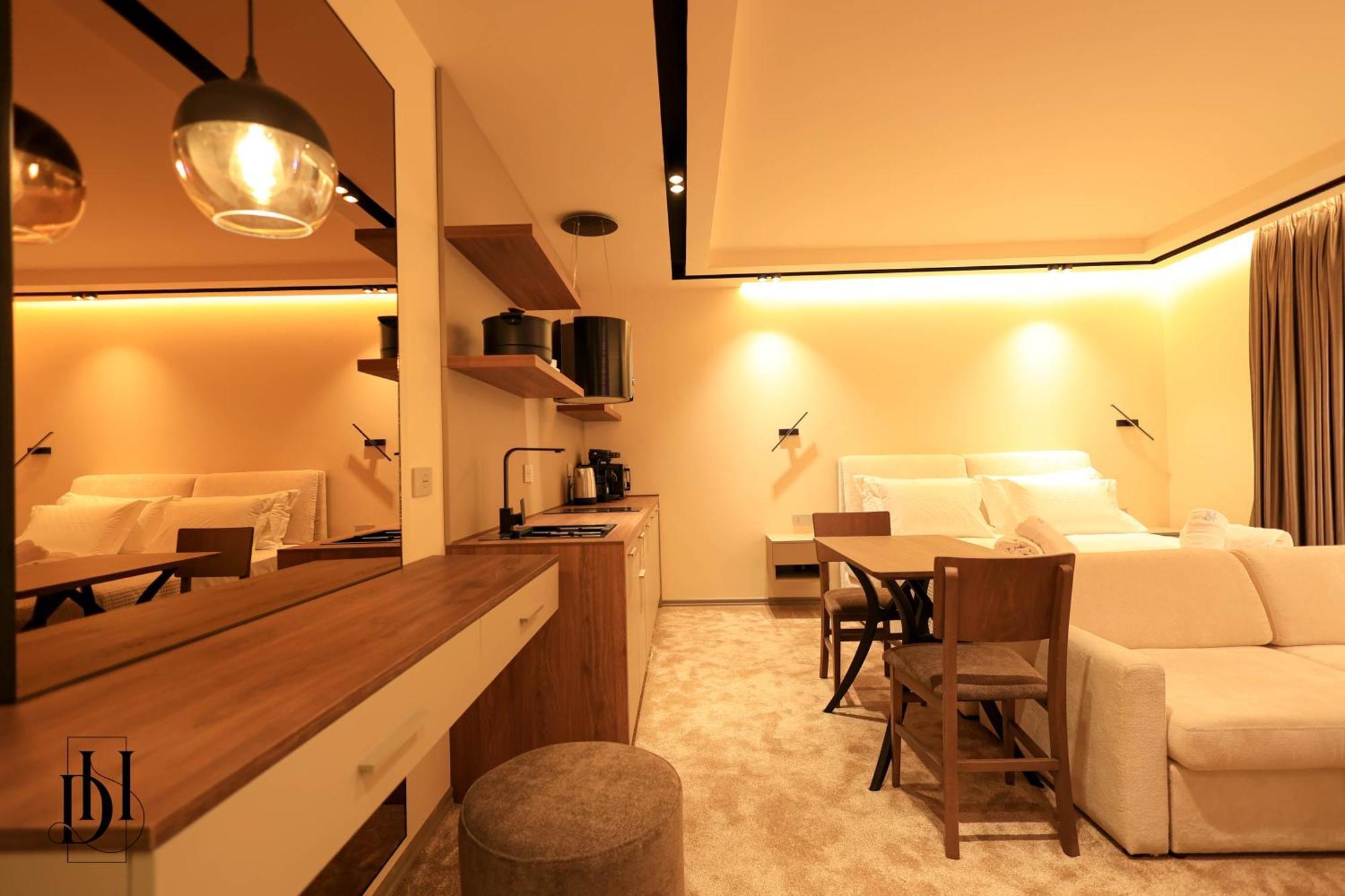 Deha Rooms & Apartments Tiranë Luaran gambar