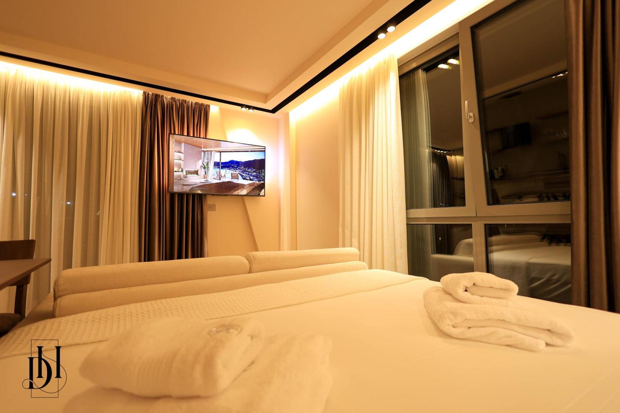 Deha Rooms & Apartments Tiranë Luaran gambar