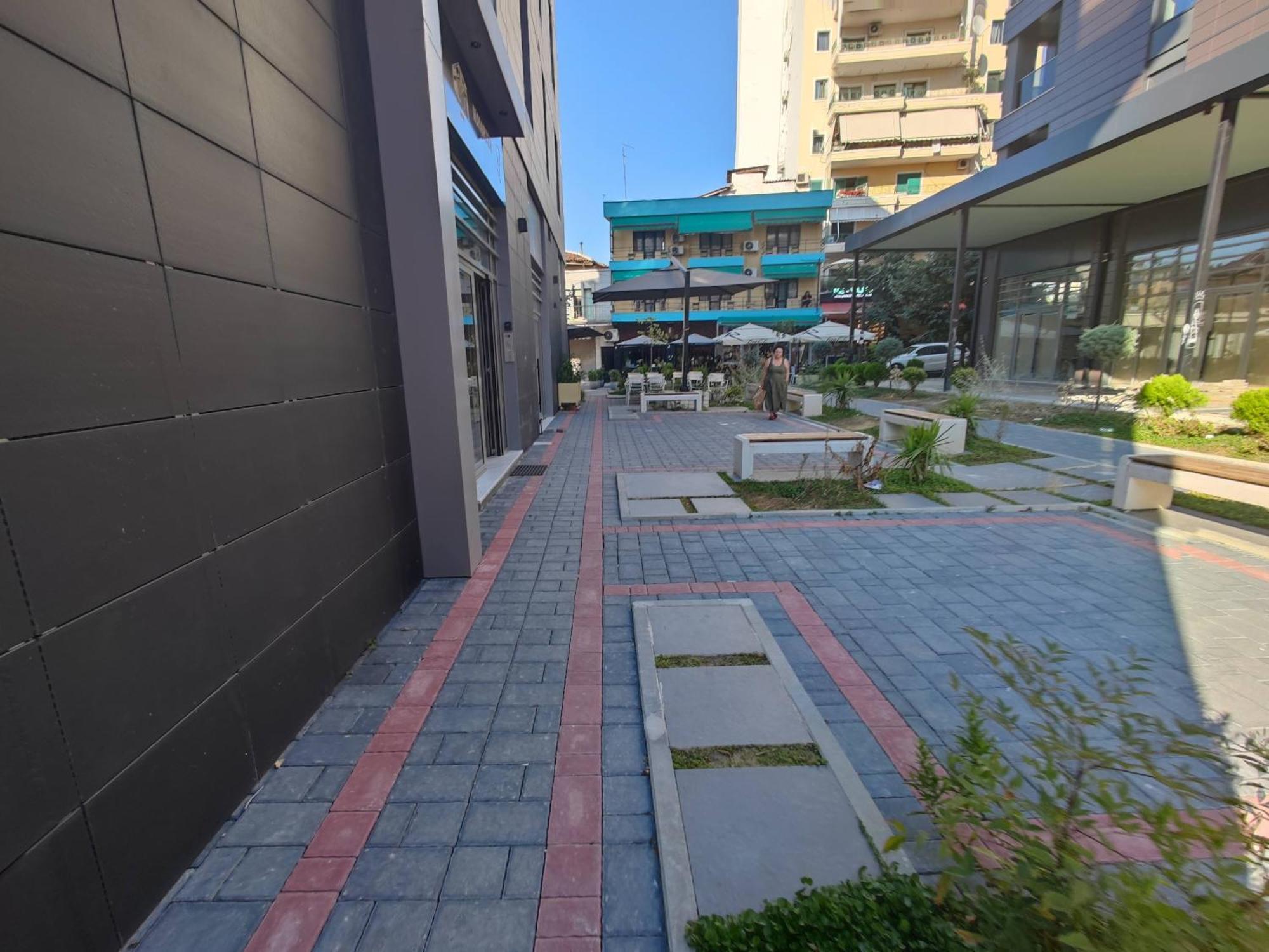 Deha Rooms & Apartments Tiranë Luaran gambar