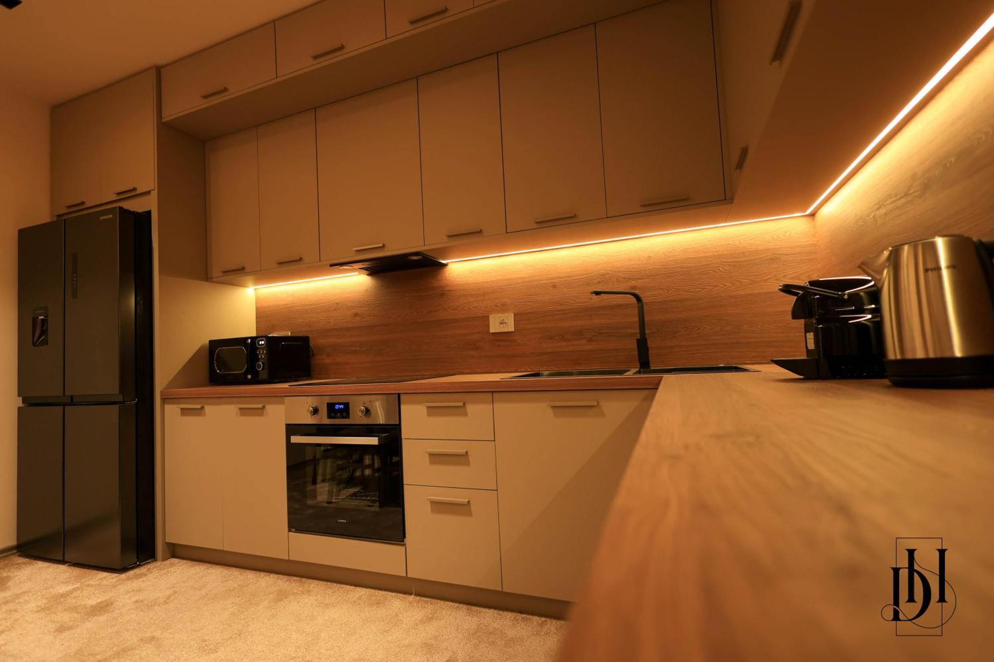 Deha Rooms & Apartments Tiranë Luaran gambar